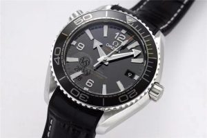 VS厂欧米伽海马600米女表 39.5m非黑即白的黑色腕表做工评测！插图1