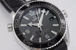 VS厂欧米伽海马600米女表 39.5m非黑即白的黑色腕表做工评测！插图2