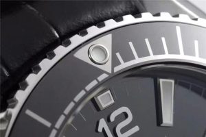 VS厂欧米伽海马600米女表 39.5m非黑即白的黑色腕表做工评测！插图5