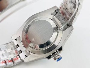 VR厂复刻的劳力士Rolex格林尼治GMT-V4版雪碧圈（劳力士GMT左撇子）怎么样插图6
