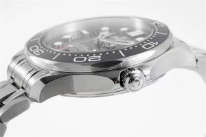 ZF厂最新复刻的欧米伽海马300m系列8800一体机芯黑盘腕表如何呢插图6