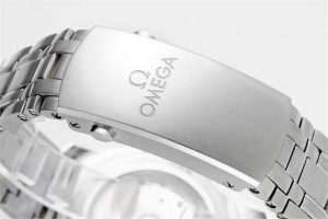 ZF厂最新复刻的欧米伽海马300m系列8800一体机芯黑盘腕表如何呢插图8
