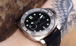 VS厂沛纳海潜行系列PAM984复刻腕表是否值得入手;复刻表值不值得入手需要考虑什么！插图