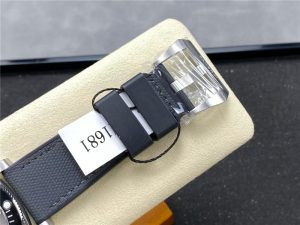VS厂沛纳海PAM1681潜行系列44毫米Luna Rossa自动上链复刻腕表评测插图2