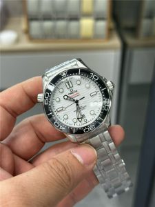 VS工厂海马300熊猫盘复刻手表评测：精致与性能的融合插图6