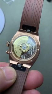 解构8F工厂江诗丹顿纵横四海7900V：复刻表中的”全能王者”细节图鉴插图1