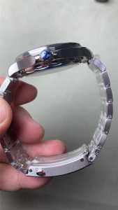 深度解析！VS厂欧米茄海马300 V4版复刻表，教你精准辨真假插图2