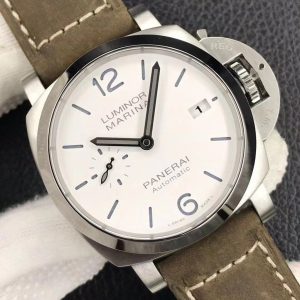 独立表厂 SevenFriday 推出一枚充满未来感的新作插图
