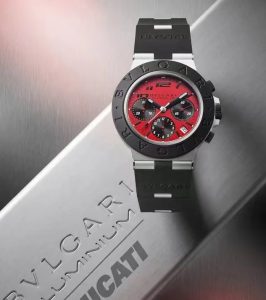 瑞士模特儿Kevin Lutolf 演绎BVLGARI Aluminium Ducati 特别版腕表