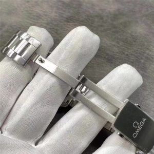黑表面表径45mmVS厂出品潜水表600米插图6