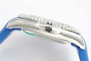 EW2020推出的劳力士游艇40mm蓝面白圈蓝胶带复刻表做工评测插图6