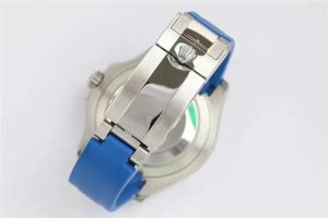EW2020推出的劳力士游艇40mm蓝面白圈蓝胶带复刻表做工评测插图2