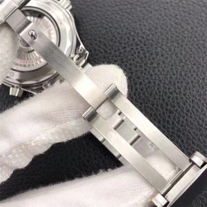 VS厂欧米伽海马300M黑盘做工如何（VS海马8800机芯摆轮位置上有没有小螺丝）插图7