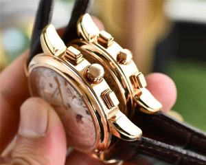 江诗丹顿传承升级版多功能情侣对表能入你的法眼吗！插图6