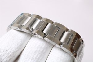 V6工厂卡地亚粉面蓝气球28mm尺寸的质量如何？插图7