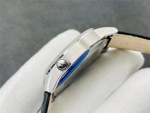 ZF厂复刻的实现原装全部功能，解决厚度难题的积家地理学家蓝面Q1428421腕表如何插图5