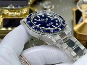 复刻表市场里劳力士蓝水鬼罗志祥渣男同款镶钻款细节评测插图3