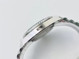VR厂复刻的劳力士Rolex格林尼治GMT-V4版雪碧圈（劳力士GMT左撇子）怎么样插图5