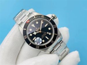 复刻版ZF厂帝舵碧湾小黑盾M79030N做工细节怎么样插图