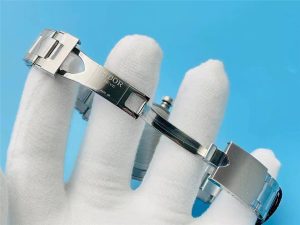 复刻版ZF厂帝舵碧湾小黑盾M79030N做工细节怎么样插图7