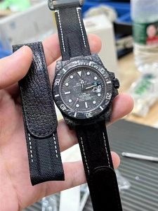VS厂刚出的碳纤维劳力士复刻表介绍插图2