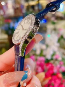 伯爵最新字面LIMELIGHT Gala系列女士腕表介绍插图3