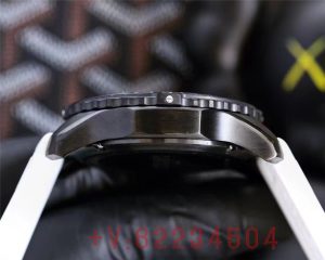 百年灵红、橙、黄、蓝、白、黑六种色彩运动计时复刻表介绍插图3