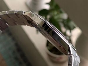 XF江诗丹顿纵横四海超薄黑盘复刻表怎么样插图6