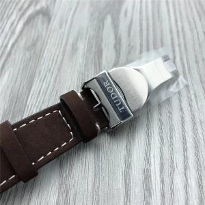 周杰伦同款帝舵碧湾小怪兽79363N黄金眼怎么样？（TW厂复刻的周杰伦同款帝舵碧湾79363N黄金眼做工评测）插图3