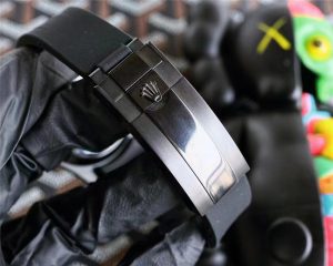 这款12.3mm最新劳力士第四代迪通拿精钢全黑款你会喜欢吗？插图8