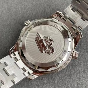 vs厂欧米茄复刻版海马300游艇Nekton搭配8806机芯与正品的有什么区别？插图10