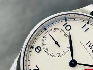 zf厂万国葡七复刻表质量怎么样？机芯和外观必须知悉！插图1