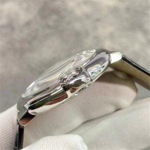 v6厂蓝气球对比正品-V6厂卡地亚蓝气球复刻表对比正品细节怎么样插图3