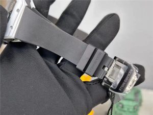 一体机RMUL2机芯理查德.米勒RICHARDMILLE 全碳纤维RM61-01YohanBlake终极跑道复刻版介绍插图6