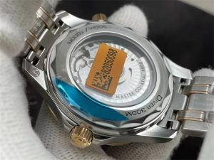 OR工厂海马300间金款蓝色表盘复刻表怎么样插图7