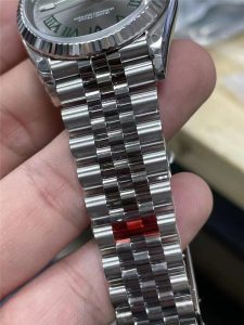 vs厂劳力士日志绿萝126333搭配丹东3235机芯怎么样？插图4