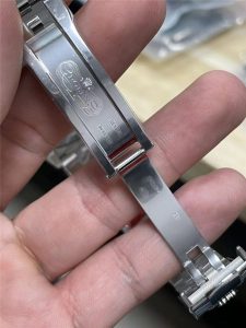VS劳力士41mm日志绿萝搭配丹东3235机芯怎么样？插图2
