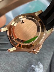 VS厂劳力士40玫瑰金游艇11655-Oysterflexbracelet手表搭载3135机芯和m12655-002手表搭载3235机芯评测插图5