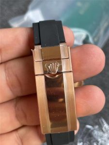 VS厂劳力士40玫瑰金游艇11655-Oysterflexbracelet手表搭载3135机芯和m12655-002手表搭载3235机芯评测插图6