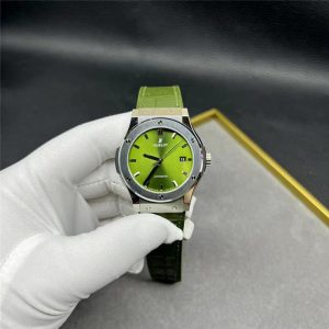 JJ+工厂新品绿面皮带款复刻表宇舶42mm尺寸-搭载宇舶命名原装HB1110机芯全新水准一体机细节评测