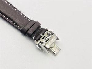 LGFactory浪琴复刻表先行者推出一款具备飞返计时腕表怎么样插图1