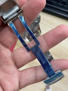LG厂浪琴复刻表43mm蓝色康卡斯大三针款复刻腕表是否存在一眼假？插图3
