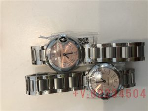 AF厂和V6厂复刻表卡地亚28mm小号蓝汽球W6920038女士腕表对比评测！（AF厂和V6厂28mm粉面蓝气球谁更对版）插图1