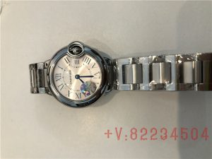 AF厂和V6厂复刻表卡地亚28mm小号蓝汽球W6920038女士腕表对比评测！（AF厂和V6厂28mm粉面蓝气球谁更对版）插图4