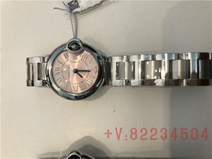 AF厂和V6厂复刻表卡地亚28mm小号蓝汽球W6920038女士腕表对比评测！（AF厂和V6厂28mm粉面蓝气球谁更对版）插图5