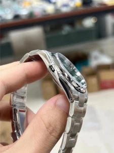 VS厂新品劳力士36恒动绿盘搭配DD3235机芯复刻表做工细节评测插图9