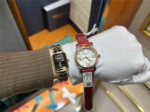萧邦 CHOPARD 快乐钻系列复刻表评测：闪耀时尚的绝世精品插图
