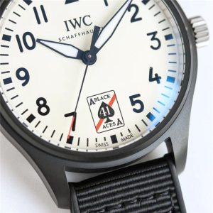 《IWC 万国飞行员系列黑桃a复刻腕表评测：创新技术与精湛工艺的完美结合》插图5