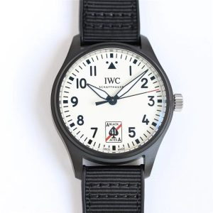 《IWC 万国飞行员系列黑桃a复刻腕表评测：创新技术与精湛工艺的完美结合》插图