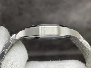 V7厂万国马克18小王子复刻表的深度测评（V7厂万国马克18小王子复刻表该怎么买？）插图3